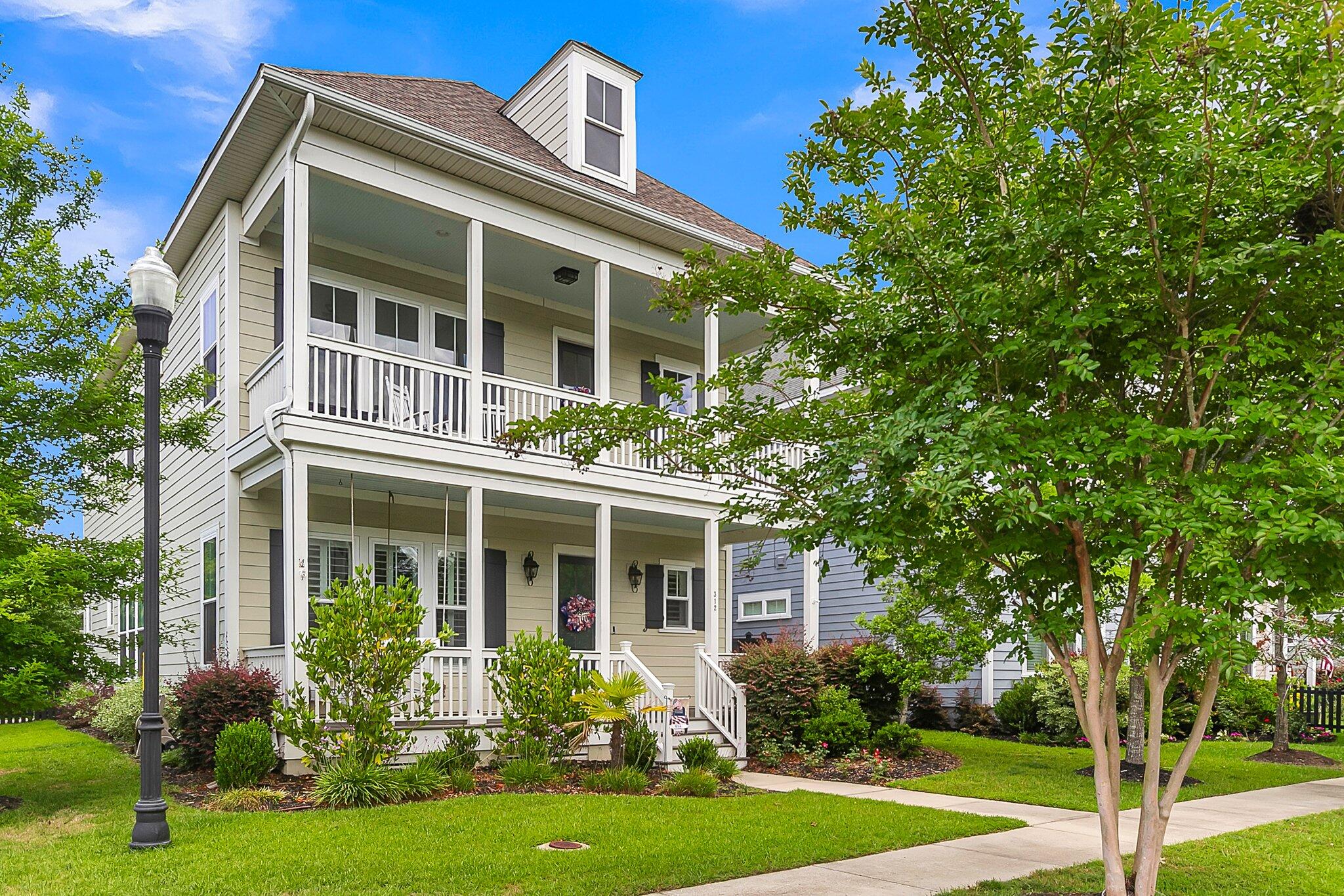 Marchman St, Summerville, SC 29486