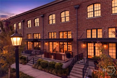 460 Port St, Savannah, GA, 31401-2989 | Card Image