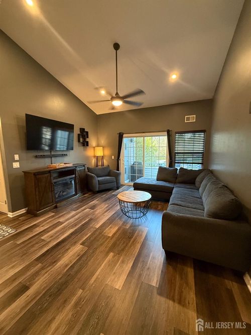 2 Gait Ct, Tinton Falls, NJ, 07753-7651 | Card Image