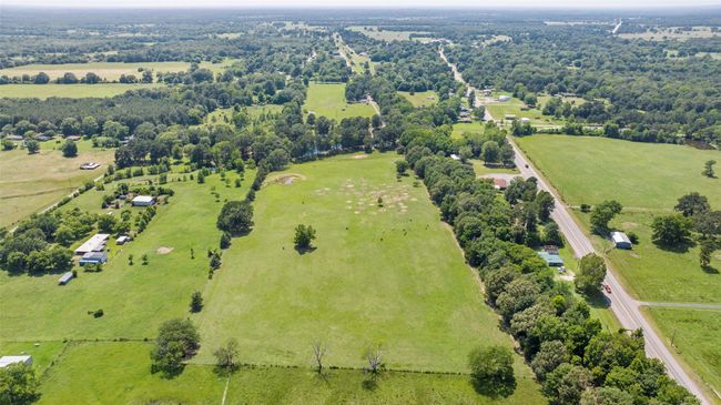 555 Us Business Highway 82, House other with 4 bedrooms, 2 bathrooms and null parking in Avery TX | Image 22