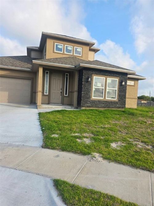 710 Mereet Dr, Corpus Christi, TX, 78418-1002 | Card Image