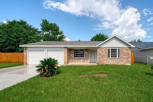 8619 Valley Meadow Dr, Houston, TX, 77078-3729 | Card Image