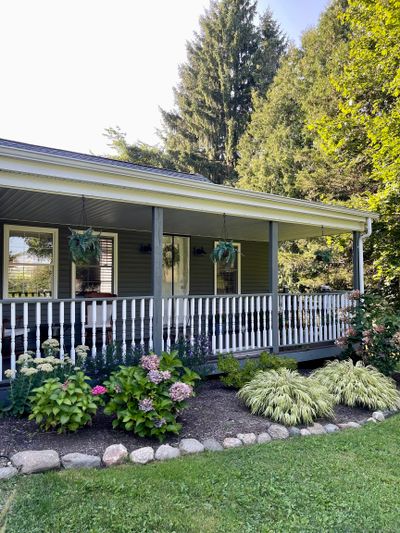 Front secondary entry and porch | Image 3