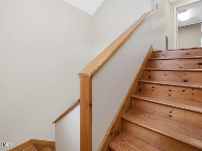 37-Staircase | Image 36
