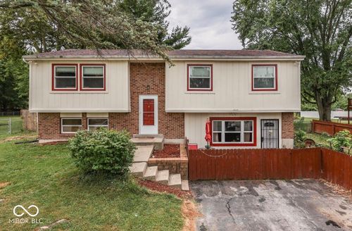 3935 Mistletoe Dr, Indianapolis, IN, 46237-3410 | Card Image