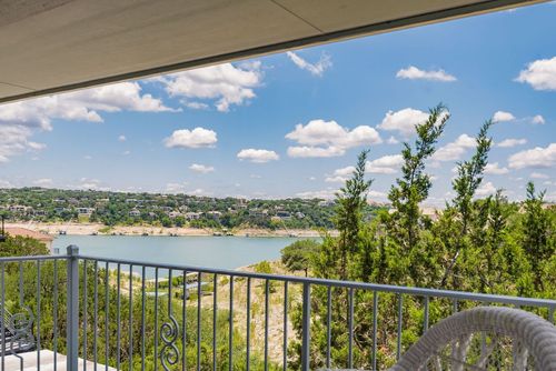 18607 Lakeland Dr, Lago Vista, TX, 78645-8715 | Card Image