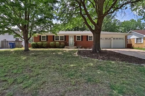 1605 N Illinois Ave, Wichita, KS, 67203 | Card Image