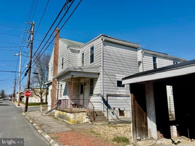101 N Nice St, Townhouse with 2 bedrooms, 1 bathrooms and null parking in FRACKVILLE PA | Image 6