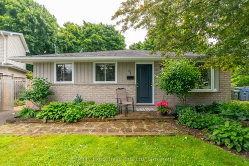 61 Mcilwraith Cres, Guelph, ON, N1E6J4 | Card Image