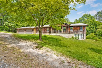 1435 W Cove Rd, House other with 3 bedrooms, 2 bathrooms and null parking in Jamestown TN | Image 2