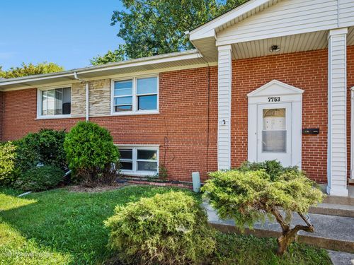 0-7753 N Nordica Ave, Niles, IL, 60714-3311 | Card Image