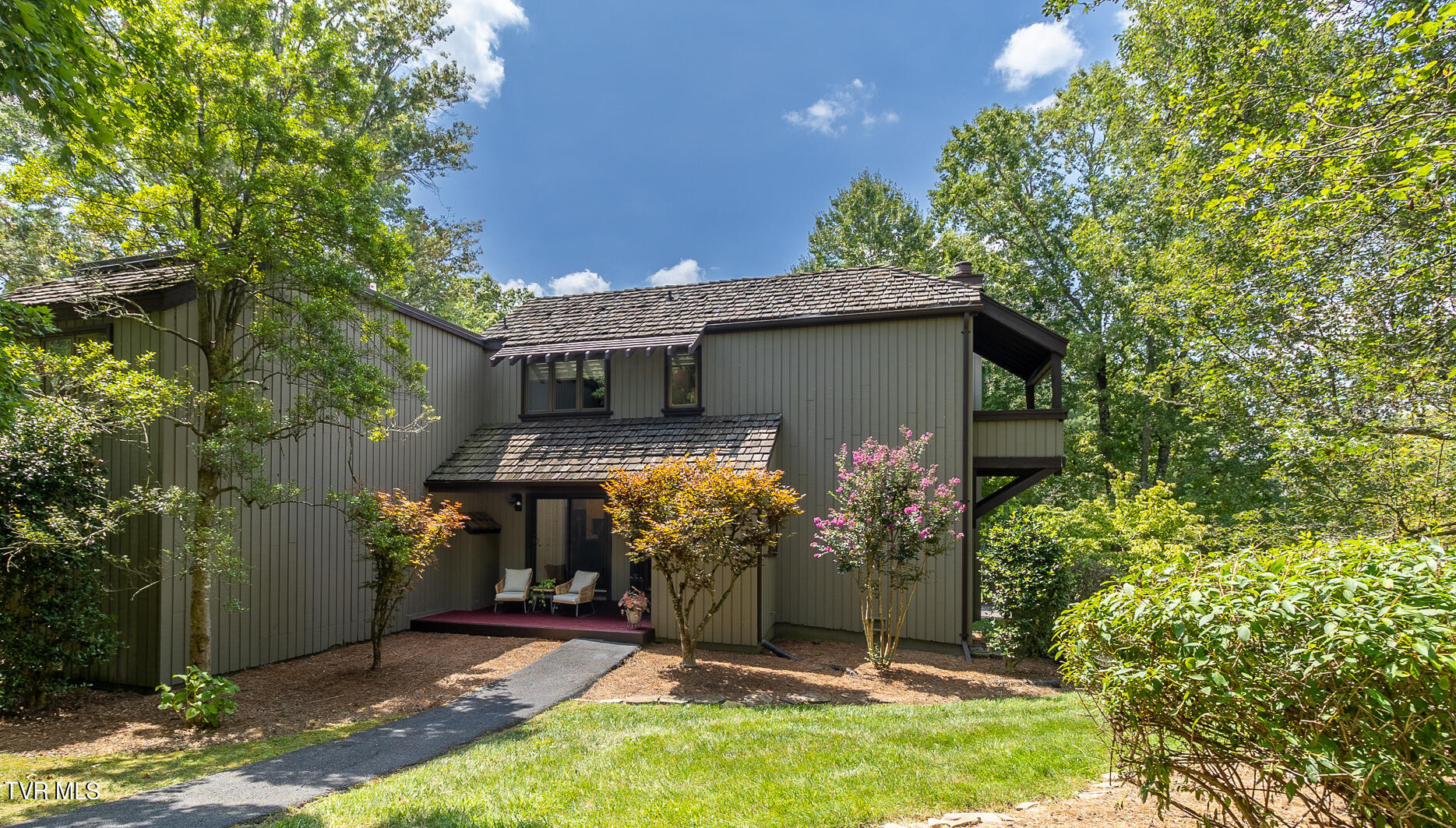 Crown Cir, Kingsport, TN 37660