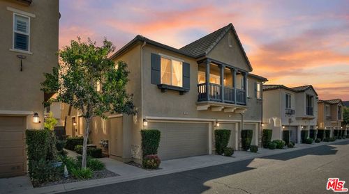28452 Santa Rosa Ln, Santa Clarita, CA, 91350-3249 | Card Image