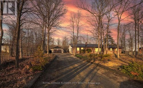 8449 Eigth Line, Halton Hills (Rural Halton Hills), ON, L7G4S5 | Card Image