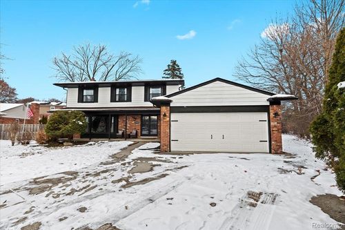 20620 Wayland St, Southfield, MI, 48076-5666 | Card Image