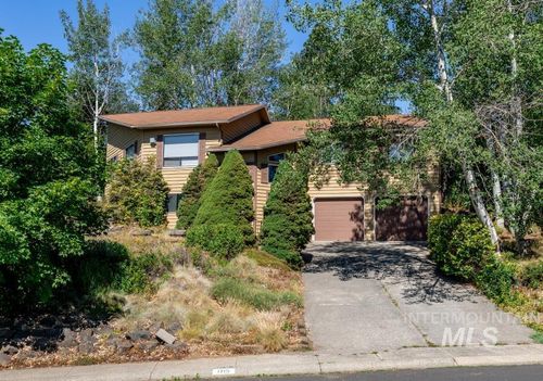 1715 Appaloosa, Moscow, ID, 83843 | Card Image