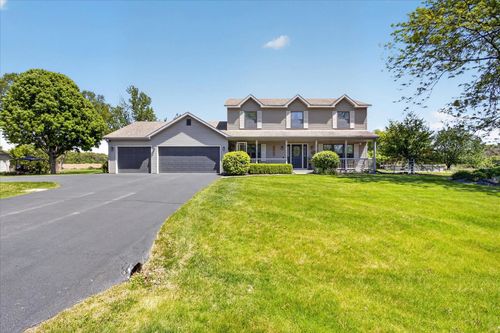 12117 Whispering Winds Dr, Roscoe, IL, 61073-7890 | Card Image