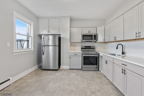 139 Ripley Pl, Elizabethport, NJ, 07206-2198 | Card Image