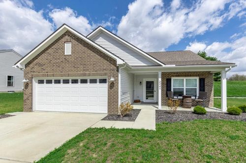 2241 Brookside Dr, Lancaster, OH, 43130-8952 | Card Image