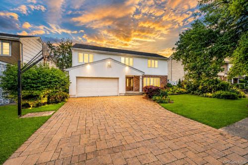 111 Melanie Drive, Hempstead, NY, 11554 | Card Image