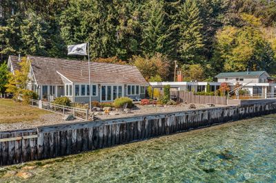 27434 Sandy Shores Drive Sw, House other with 3 bedrooms, 1 bathrooms and 2 parking in Vashon WA | Image 3