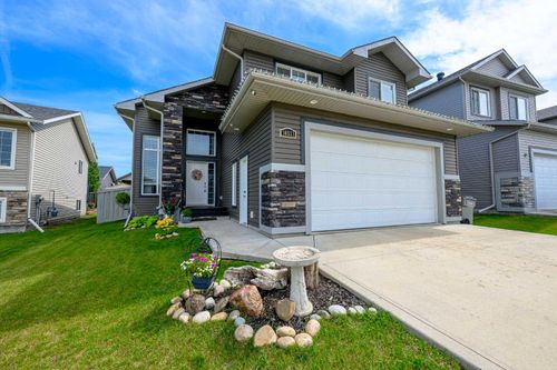 10521 129 Ave, Grande Prairie, AB, T8V4K4 | Card Image