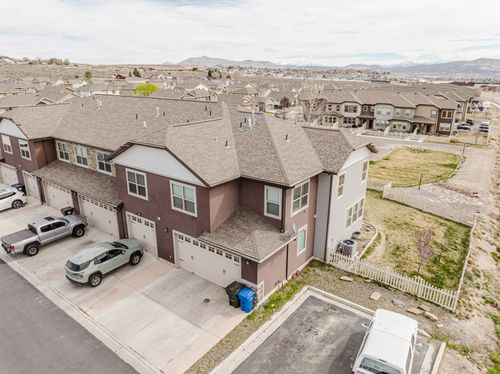 3695 Autumn Colors Dr, Elko, NV, 89801-7801 | Card Image