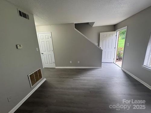 apt-3-802 British Woods Dr Sw, Lenoir, NC, 28645-5839 | Card Image