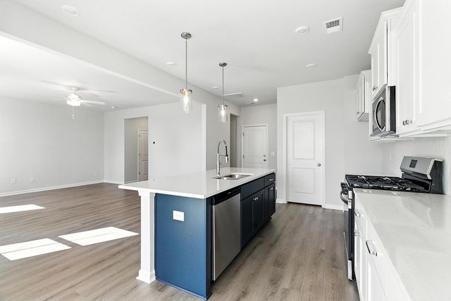 7026 New Horizons Lane, House other with 3 bedrooms, 3 bathrooms and null parking in Boiling Springs SC | Image 6