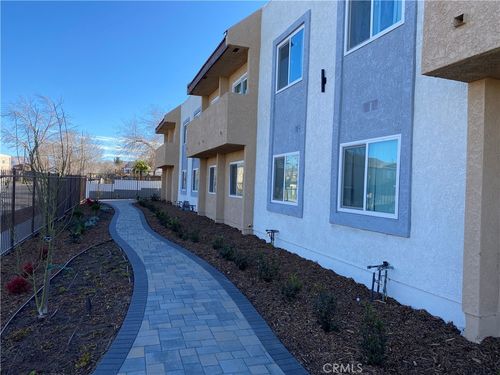 8-454 E Avenue P3, Palmdale, CA, 93550 | Card Image