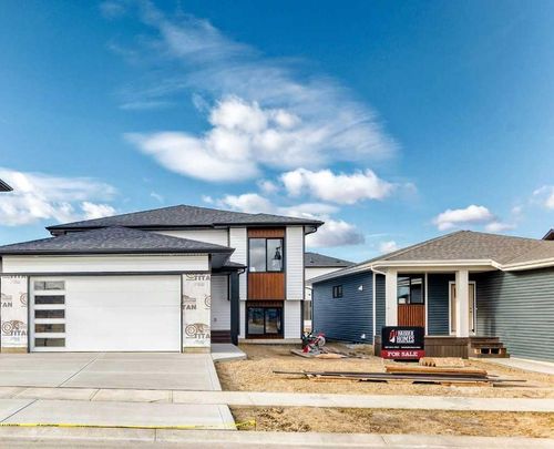 18 Tagish Ave, Red Deer, AB, T4P0Y6 | Card Image