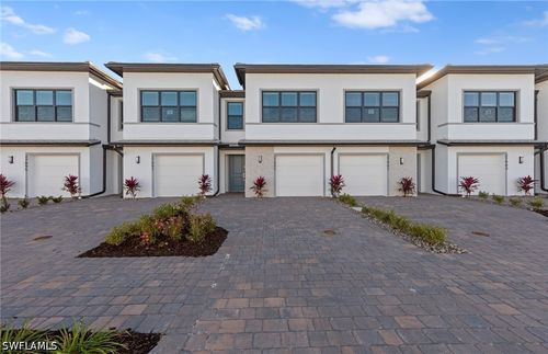 27878 Radiant Ct, BONITA SPRINGS, FL, 34135-3571 | Card Image