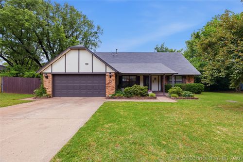 7504 Juniper Ave, Broken Arrow, OK, 74011-6057 | Card Image