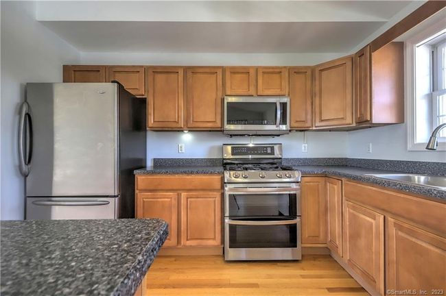 114 Meadow View Ter, House other with 3 bedrooms, 3 bathrooms and null parking in New Haven CT | Image 22