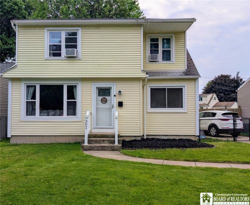 302 Kirkwood Dr, West Seneca, NY, 14224-1876 | Card Image