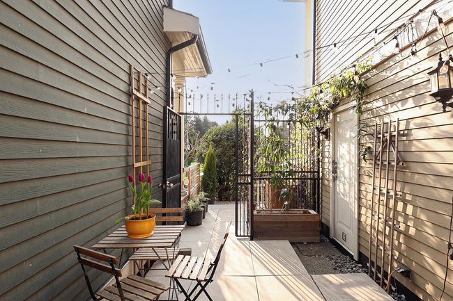 880 Gore Ave, Townhouse with 3 bedrooms, 2 bathrooms and 1 parking in Vancouver BC | Image 21