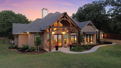 124 N Garza Rd, Shady Shores, TX, 76208-5611 | Card Image