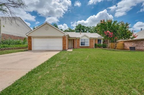 304 Mack Dr, Denton, TX, 76209-6312 | Card Image