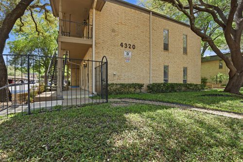 131w-4320 Bellaire Drive S, Fort Worth, TX, 76109 | Card Image