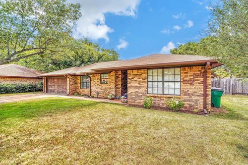 2612 English Dr, Vernon, TX, 76384-5914 | Card Image