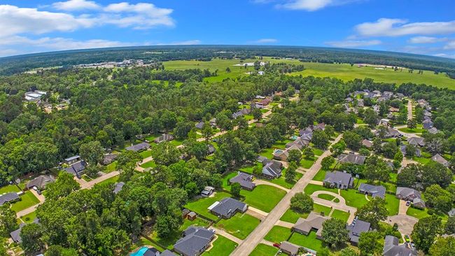Aerial view of neighborhood | Image 27