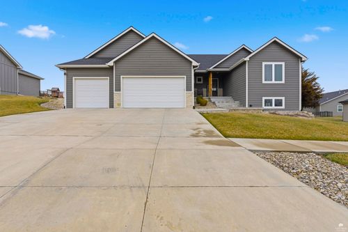 8849 Moonbug Lane, Manhattan, KS, 66502 | Card Image