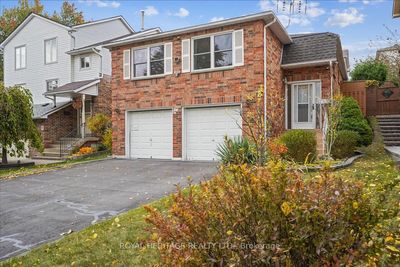 9 Wright Cres, House other with 3 bedrooms, 2 bathrooms and 8 parking in Ajax ON | Image 2