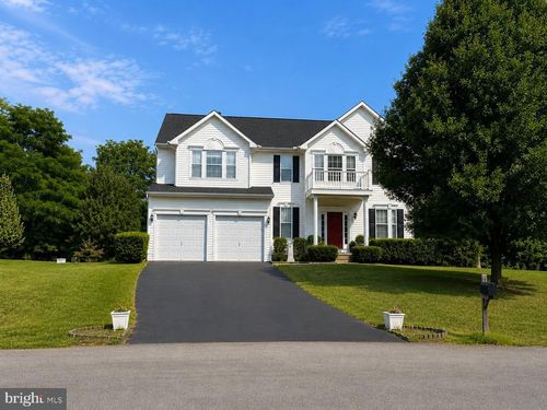32 Lilburn Dr, BUNKER HILL, WV, 25413-3673 | Card Image