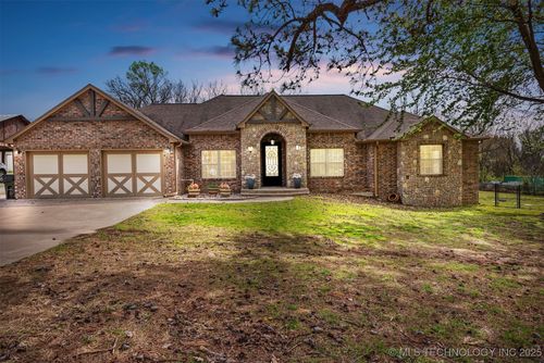 17004 151st St, Kellyville, OK, 74039-6111 | Card Image