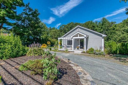 1545 Main St, Walpole, MA, 02081-1701 | Card Image