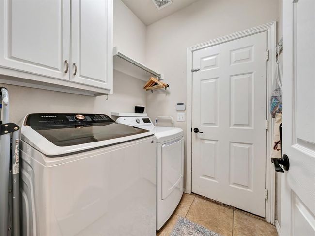Laundry Room | Image 28