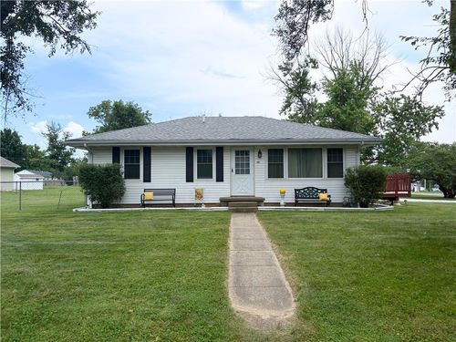 305 South Dr, Mt Zion, IL, 62549-1429 | Card Image