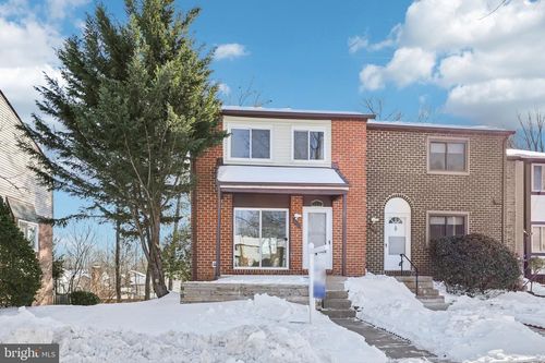 500 Giles Pl, Sterling, VA, 20164-1521 | Card Image