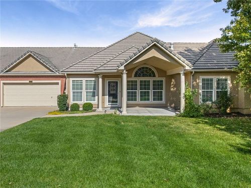 22-14561 Birch St, Leawood, KS, 66224-3743 | Card Image